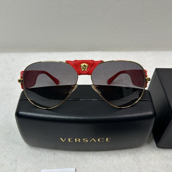 VERSACE NWT UNISEX RED GOLD MEDUSA SUNGLASSES WITH CASE BOX AND BOOKLET - Picture 7 of 16